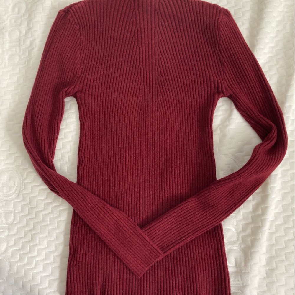 Sweater - Picture 2 of 5